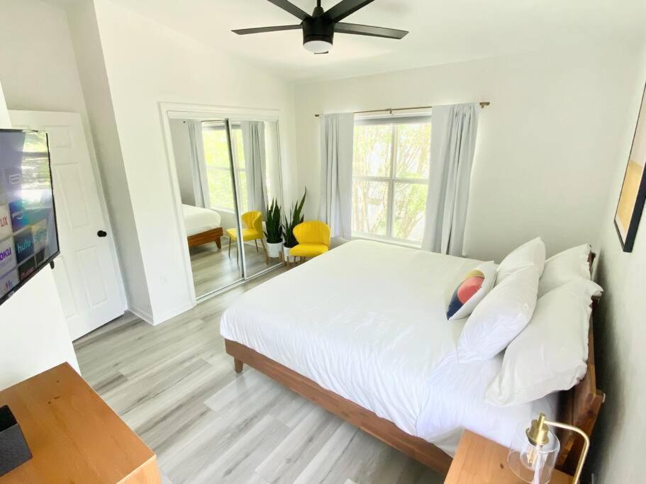 Sanctuary Gainesville Bright 2 Bedroom King Condo Eksteriør billede
