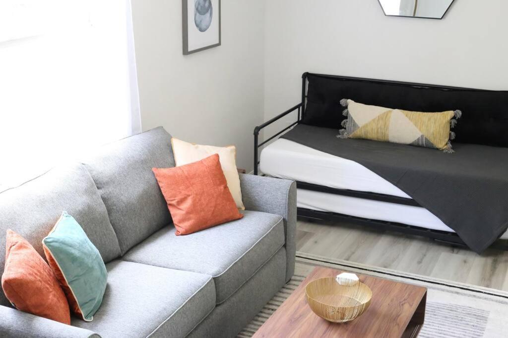 Sanctuary Gainesville Bright 2 Bedroom King Condo Eksteriør billede